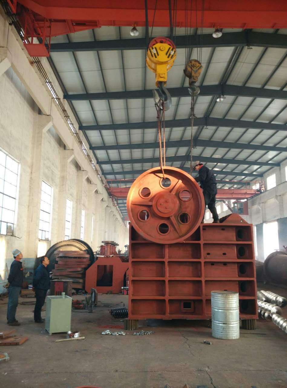 顎式破碎機(jī)如何拆卸？耐磨件的壽命以及更換方法？